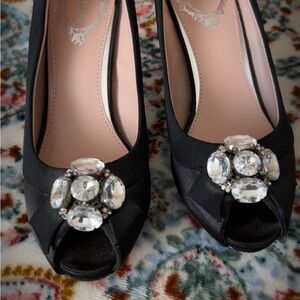 Sam & Libby Black Heels with Crystal Accents Size 6.5